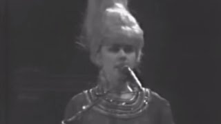 The B-52&#39;s - 53 Miles West Of Venus - 11/7/1980 - Capitol Theatre (Official)