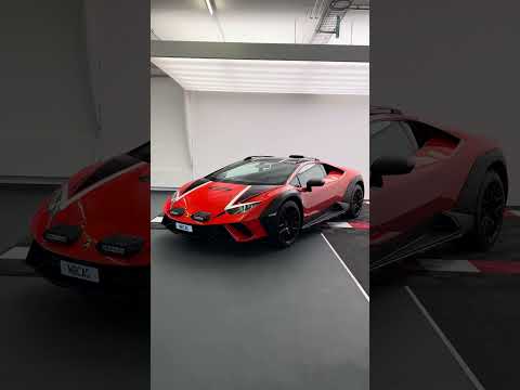LAMBORGHINI Huracan Sterrato LP610-4 "Arancio Xanto", 1 / 1499" Original Lamborghini Garantie bis Feb 2028-video-31