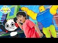 RYAN ESCAPES GIANT IN ROBLOX! Roblox Let's Play with Combo Panda RYAN ESCAPES GIANT IN ROBLOX! Roblox Let's Play with Combo Panda
