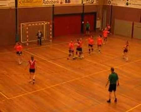 Dames DOS verliezen van Hurry Up