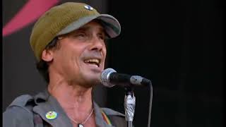 Manu Chao - Clandestino - (Live at Glastonbury 2008)