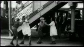 BERNIE KNEE - "Zelig" Chameleon Dance