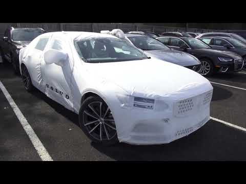 Volvo Transporting Shipping Wrapping