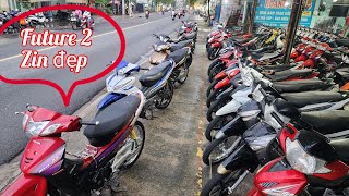 Download the video "Xe Máy Hoàng Trang, review xe future 2 zin, future fi, wave zx và xe phổ thông tại cửa hàng "