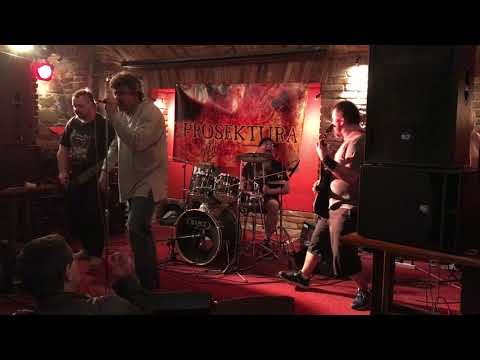 Skupina Prosektura, název skladby Horor, živé vystoupení, sekce thrash metal, metal, rock,