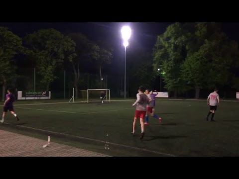 27.04 Politechnika Wrocławska (szare) - Politologia UWr (fioletowe)