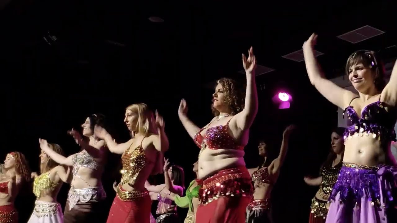 Coreografía con las alumnas de nivel iniciación de Leena Qadi. Ahlaw Sahla (You are Welcome)