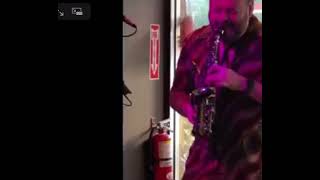 Jaared showing why he plays the  10MFAN VIRTUOSO 6 SOPRANO MOUTHPIECE!