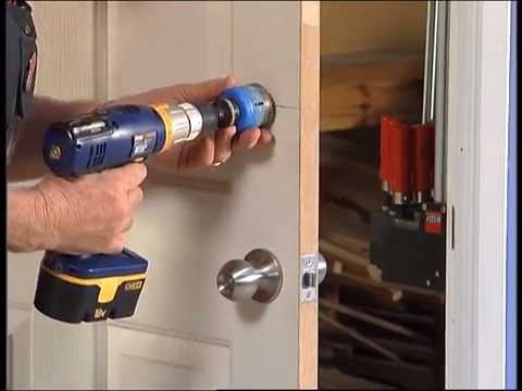 How to install a door lock