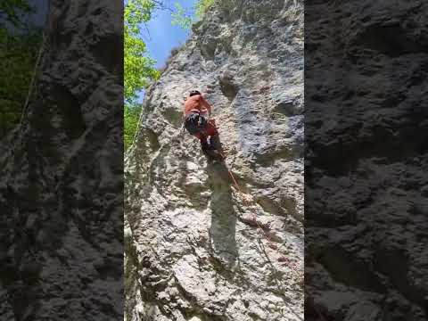 Dry Tooling: "D8" - Valea Rasnoavei