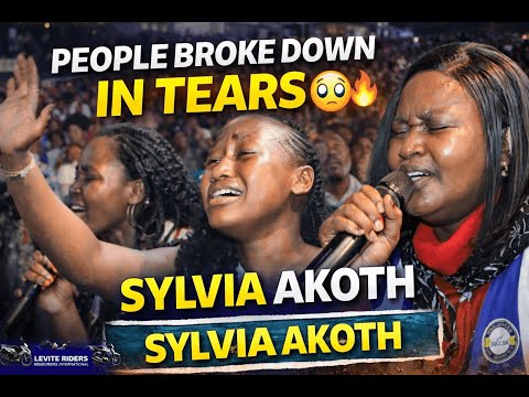 People Went Into Tears During Street Worship | Sylvia Akoth Live in Nairobi CBD