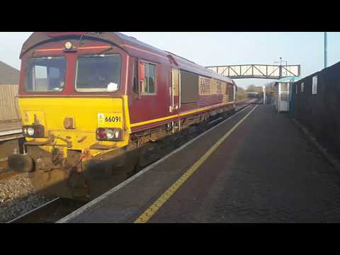 66153 - 66163 and 66091 Passing Pyle