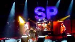 Simple Plan - God Must Hate Me (live)