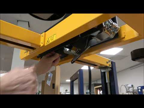 CT 103 SD: Align the tape head with the machine