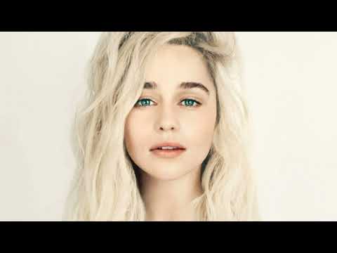 download lagu mp3 mp4 Emilia Clarke Pictures, download lagu Emilia Clarke Pictures gratis, unduh video klip Emilia Clarke Pictures