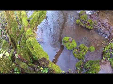 Vertical Giant Chain Crashes High Speed Car Jump
