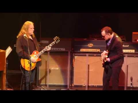 Joe Bonamassa & Warren Haynes - Crossroads - 5/16/13 Beacon Theater, NY