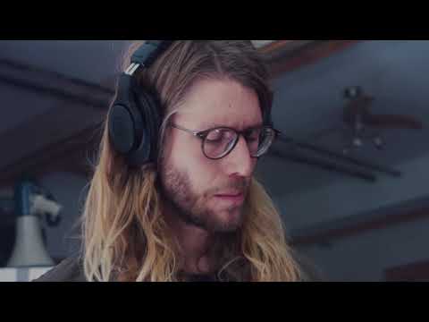 La Dispute - "VIEW FROM OUR BEDROOM WINDOW" (Studio 4 Live Session)