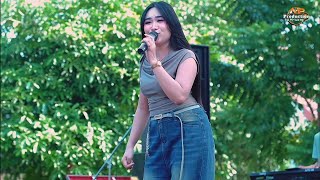 Download lagu EMANG DASAR - AINI ZAMMA :: NEW ASTINA LIVE DIESNATALIES KE-15 SMKN 1 TANJUNGANOM - NGANJUK mp3