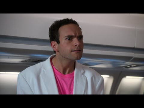 Barry Bullies His Way Into First Class - The Goldbergs