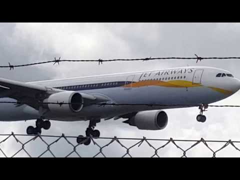 download lagu mp3 mp4 9w117 Flight Status, download lagu 9w117 Flight Status gratis, unduh video klip 9w117 Flight Status