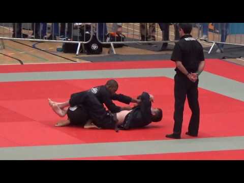 Max Bickerton vs Pedro Dias - IBJJF London Open 2017 - Brown Adult - Open