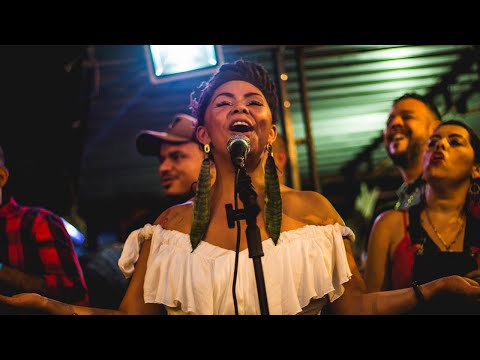 Awurê canta pra Exu