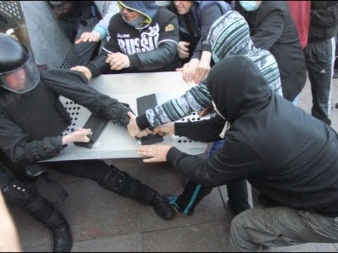 Протестующие в Донецке требуют присоединения к России