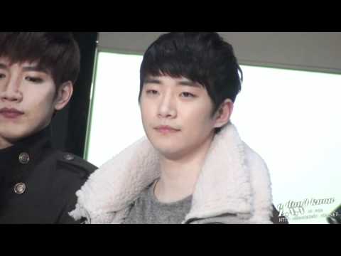 [FANCAM] 111227 JUNHO Samsung Medical Center - I Can't (Cut)