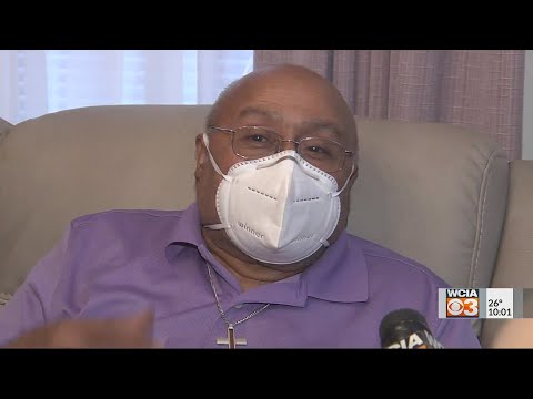 Legendary Tuskegee Airman, U of I alum Charles McGee dies at 102