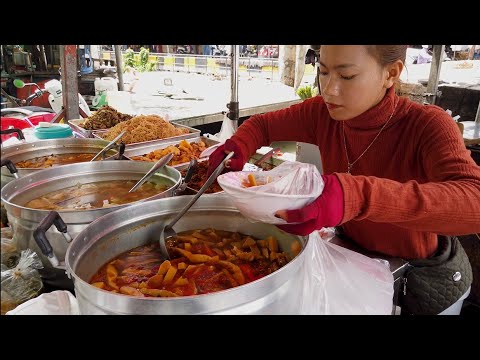 Khmer Foods For Sales In Phnom Penh - Cambodian Street Food Tour