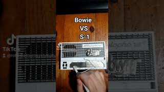 Bowie VS S1 who&#39;s winning 🤔 #stylophone #davidbowie #shorts #short