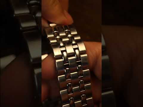 Raymond weil tango 5381 ,with roman numerals that perfectly complement the cream dial .