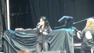 Lacuna Coil - Kill the light  Live in Rho Milan 27 august 2013
