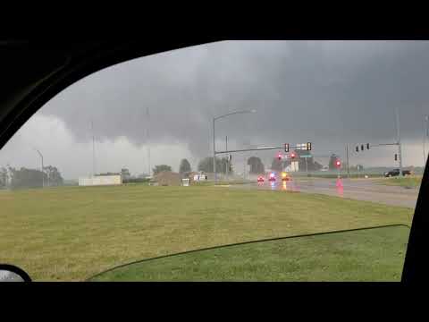 Waverly Iowa Tornado 2021