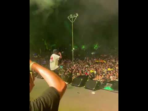 OMNI BLACK CANTA ROÇA TRAP 2 - CAVALONA NO SHOW AO VIVO 🔥 #Cavalona #roçatrap2