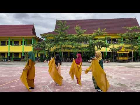 Praktek Budaya Melayu Riau Tari Lancang Kuning SMA Negeri 14 Pekanbaru kelas X 1