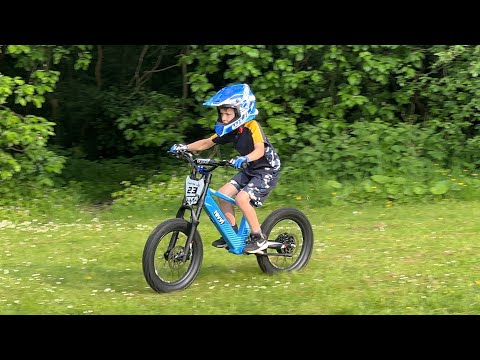 Revvi 18” Electric Bike - Image 2