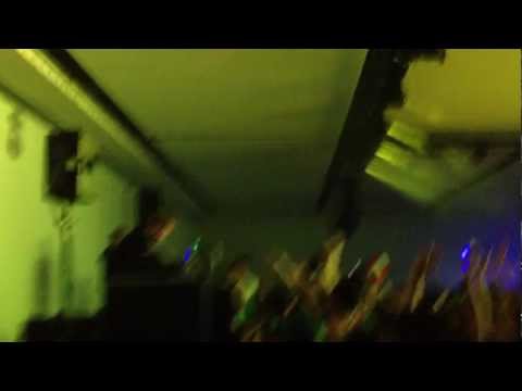 [Rusko] Flux Pavilion - OneTwoThree (Make Your Body Wanna)