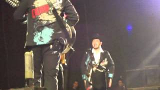 LA CUMBIA DEL PISTOLERO CALIBRE 50