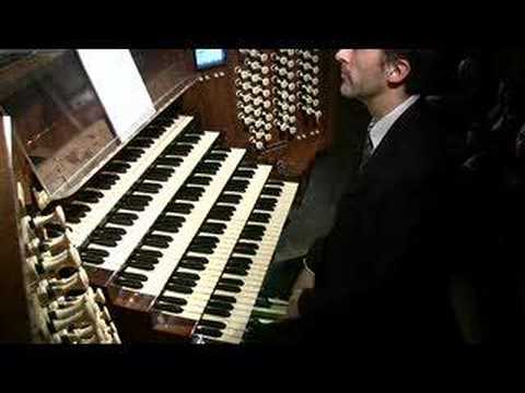 Olivier Latry plays opening chant at Mass at Notre Dame