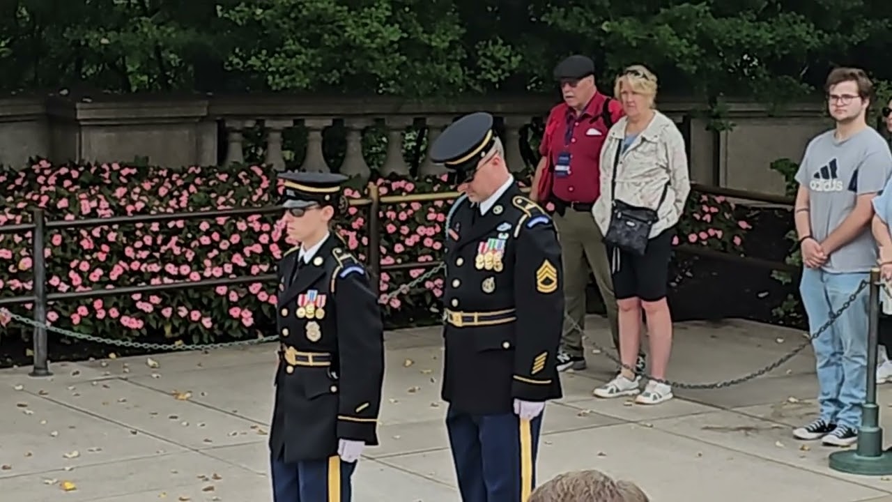 Tomb of the unknown soldier changing of the guard
