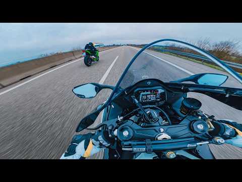 My Ninja ZX10R vs My Ninja ZX6R on the HIGHWAY!