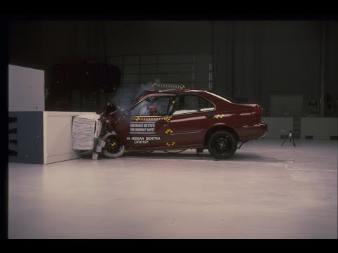 1998 Nissan Sentra moderate overlap IIHS crash test