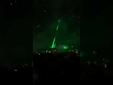 Hey boys hey girls live drop by The Chemical Brothers