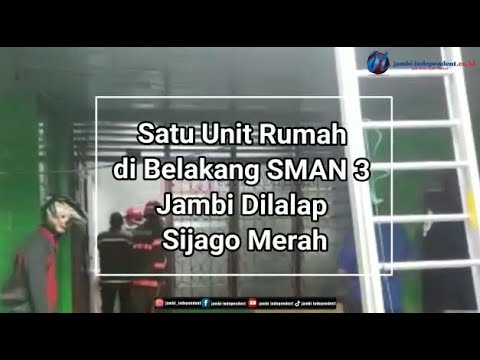 Satu Unit Rumah di Belakang SMA 3 Jambi Dilalap Sijago Merah
