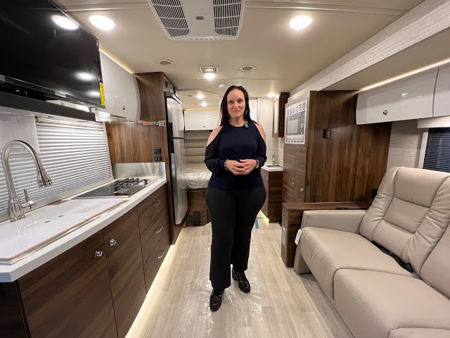 Preview image of 2024 Winnebago Navion 24J 17N210014 youtube video