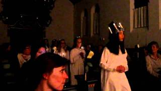 preview picture of video 'Santa lucia i Rungsted kirke 2010'