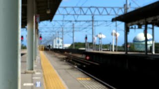 209系の千葉行きかと思ったら全然違うヤツが来た