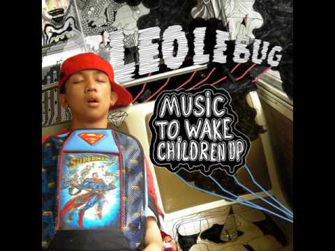 download lagu mp3 mp4 Leo Le Bug Taka Takata, download lagu Leo Le Bug Taka Takata gratis, unduh video klip Leo Le Bug Taka Takata